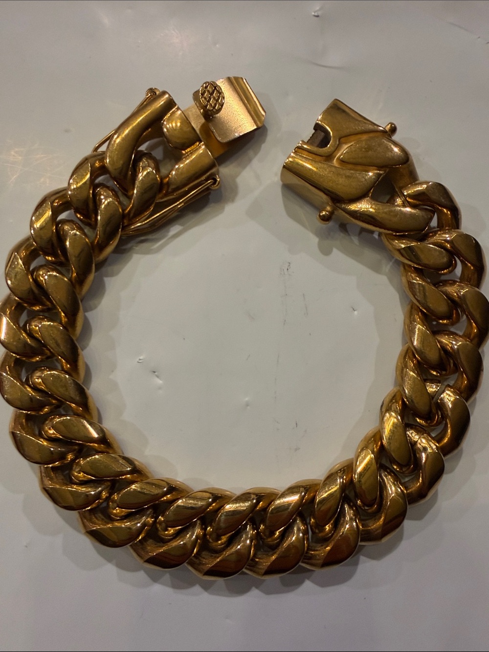 Cuban Link steel gold Tone bracelet 9” In Length 16mm #77